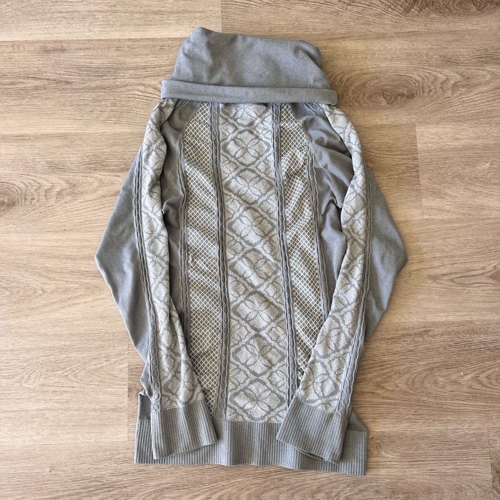 Athletic essentials long sleeve workout long sleeve shirt